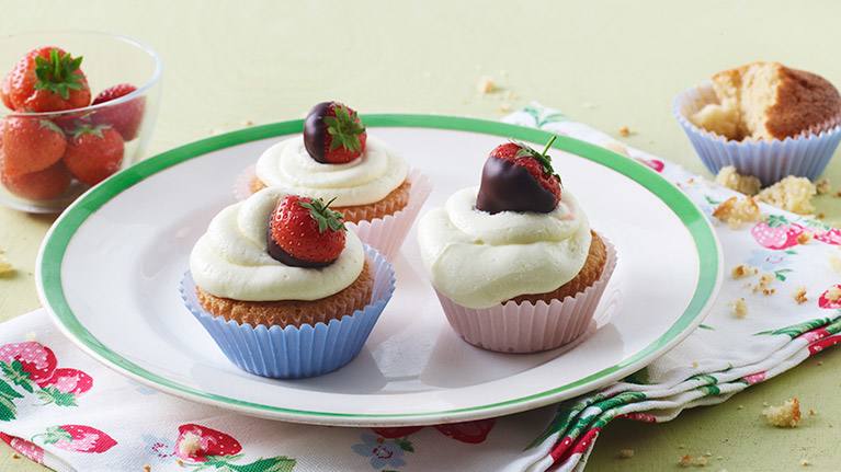 recipe image Strawberry & White Chocolate Cupcakes