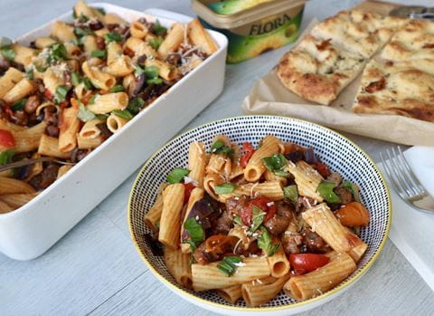 recipe image Delicious Sausage Rigatoni and Garlic Italian Flatbread