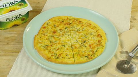 recipe image Flora Garlic Pizza
