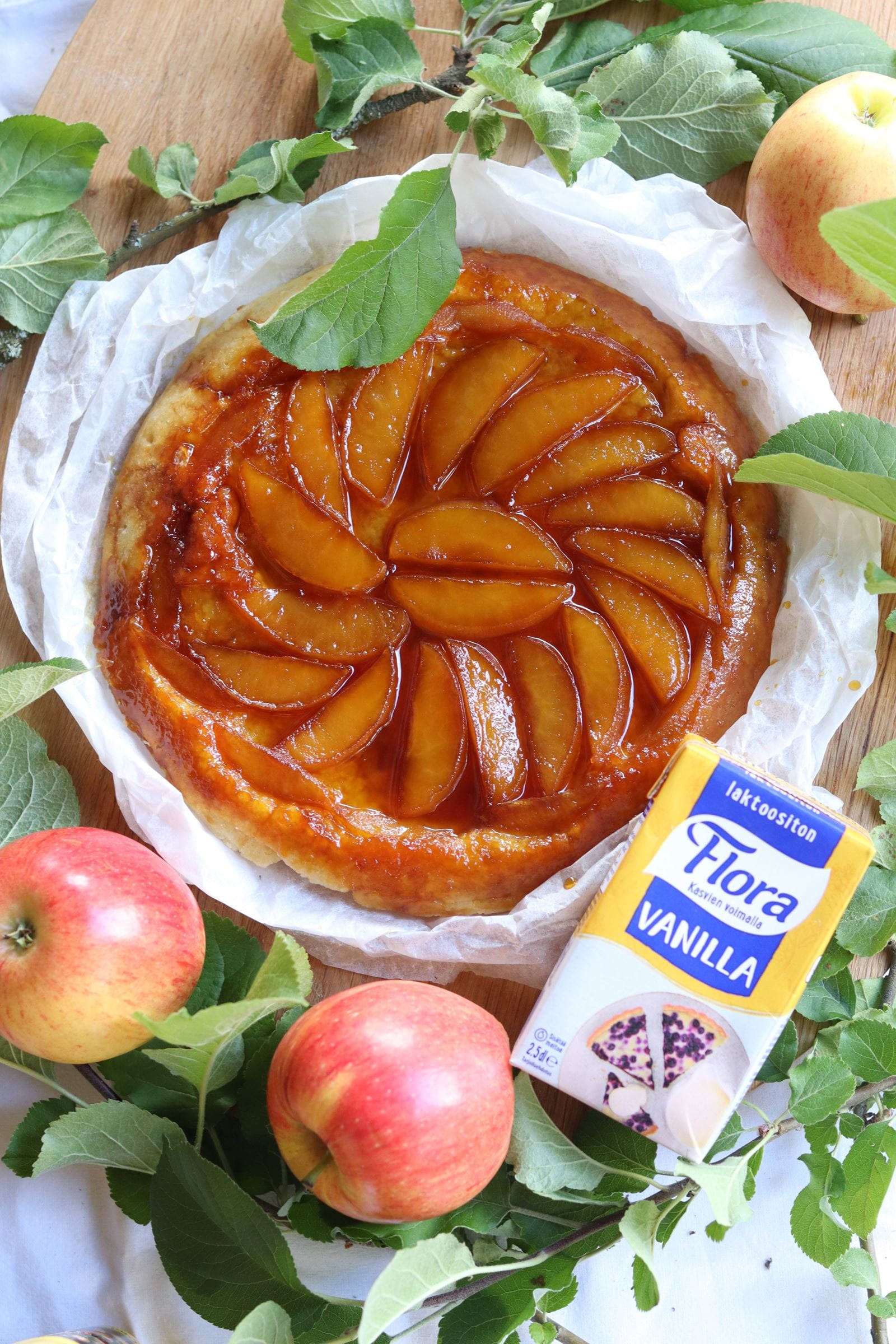 recipe image TARTE TATIN -KEIKAUSKAKKU