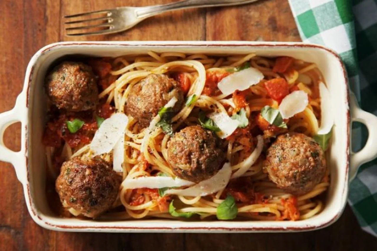 recipe image LIHAPULLAT TOMAATTIKASTIKKEESSA