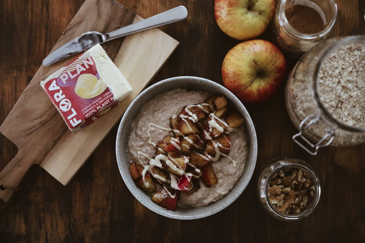 recipe image Bol de porridge végane à la pomme sautée