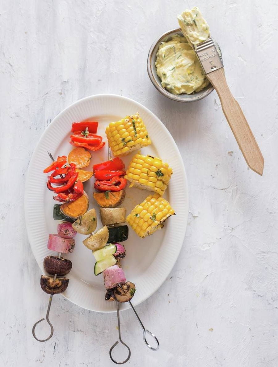 recipe image Regenboog groentespiezen met kruidenboter van Culinessa