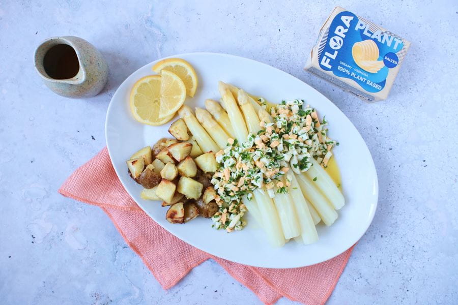 recipe image Witte asperges met ei en Flora Plant van Jaimy's Kitchen
