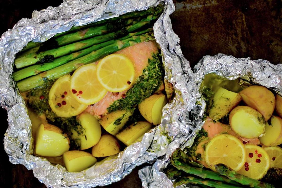 recipe image Zalm pakketjes met kruidenboter en groenten
