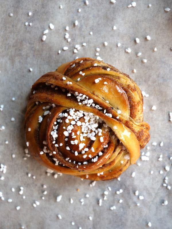 Flora Plant B+tter Bröd och salt kanelbulle